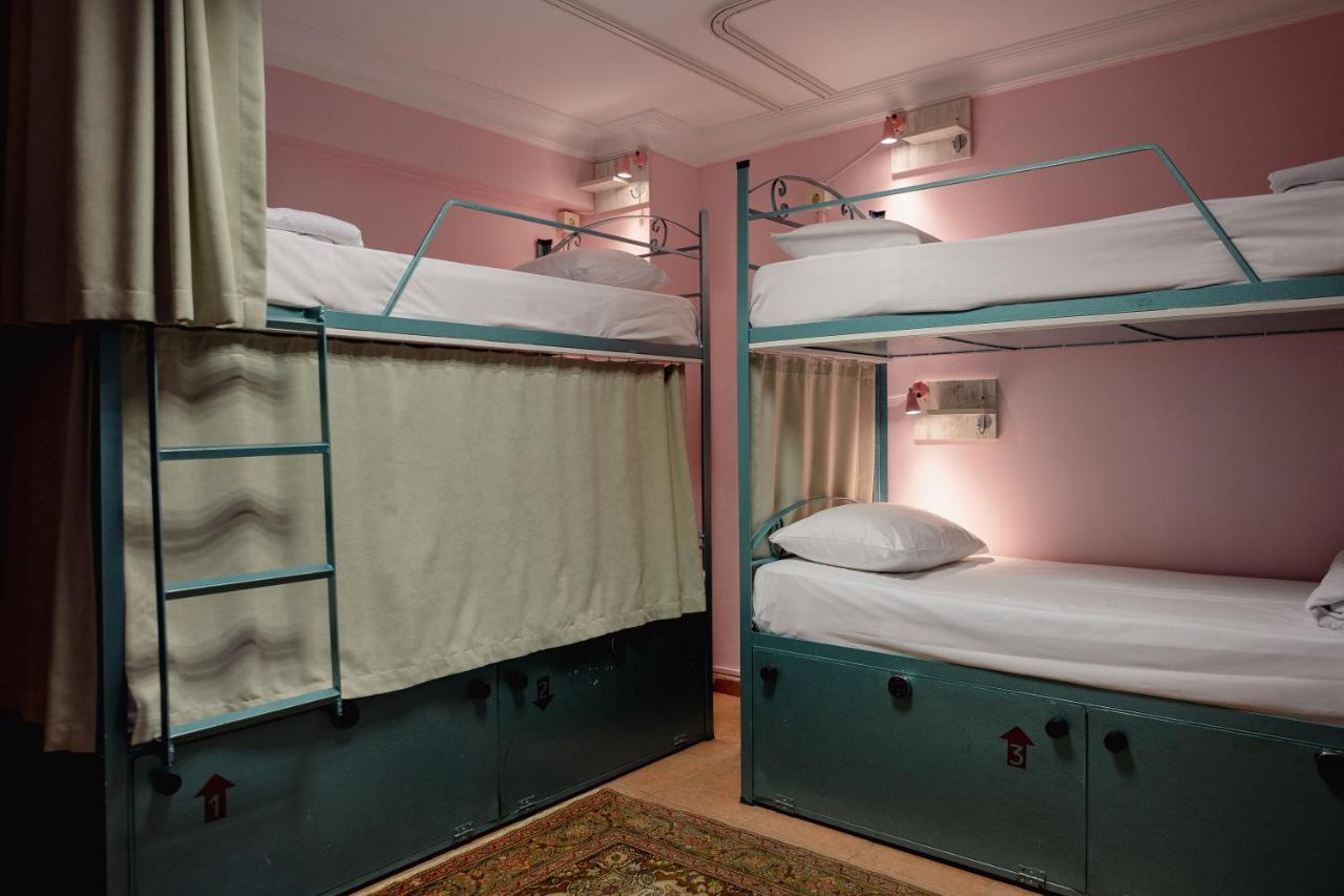 Auberge de jeunesse Agora *