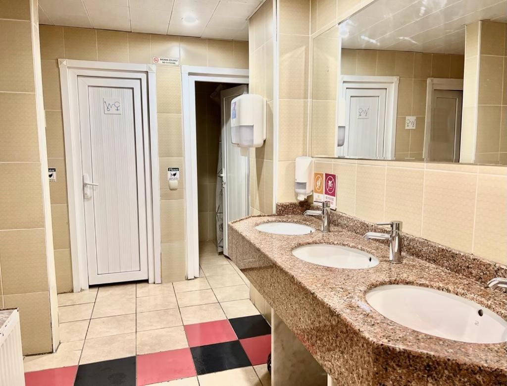 Auberge de jeunesse Agora